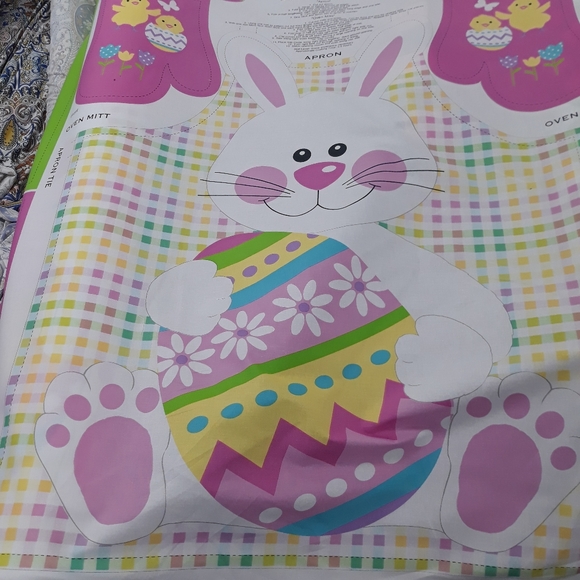 (New) Apron & Mittens Fabric Panel - Picture 3 of 10